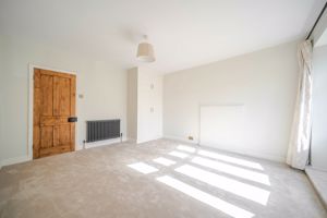 Principal bedroom- click for photo gallery